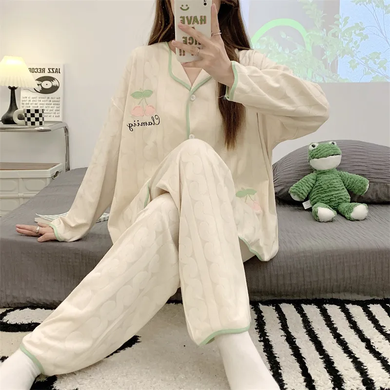 Pretty lady Women's Pajama Sets-3