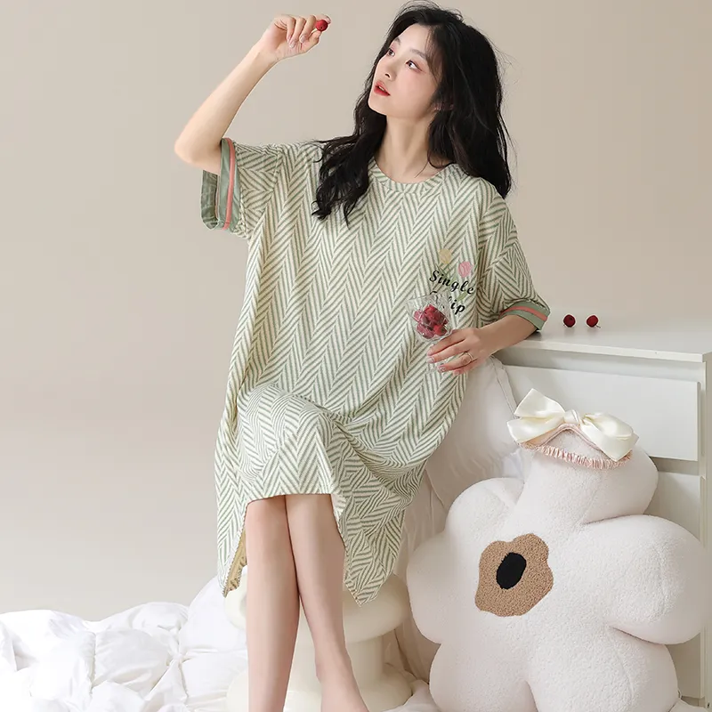 Pretty lady Women's Nightgowns-1