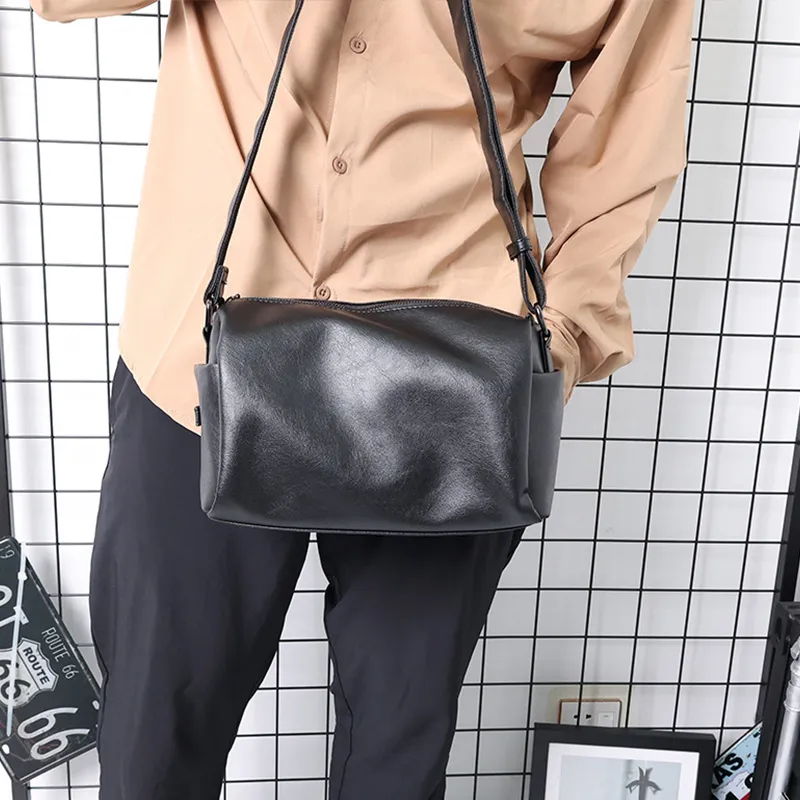 ALNI BITTON Crossbody Bags Black-1