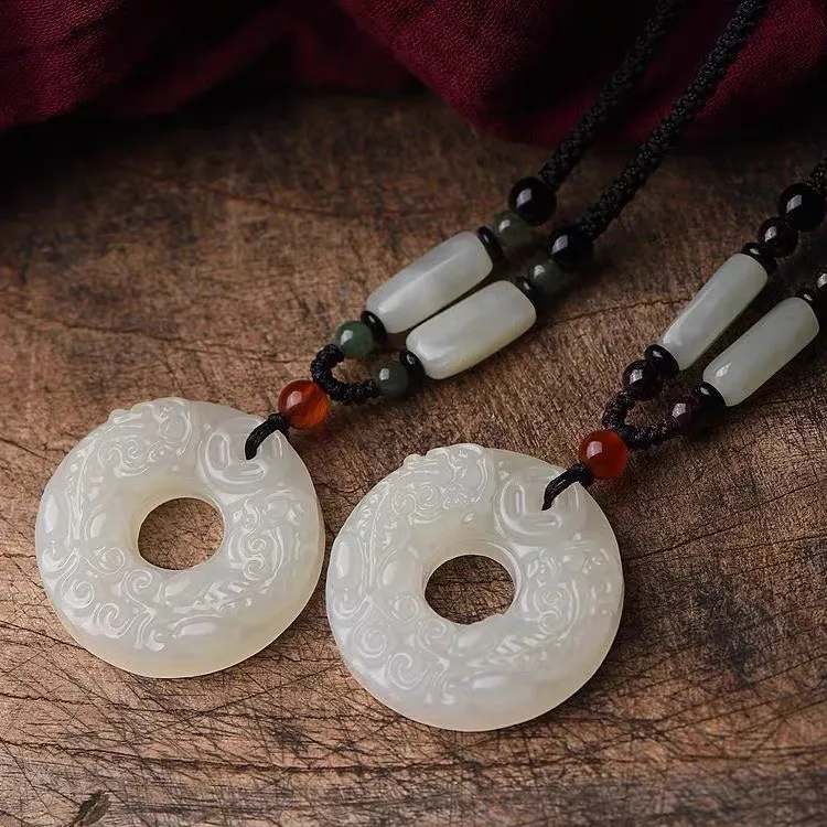 Emerald Dynasty Chalcedony Necklaces Unisex-5