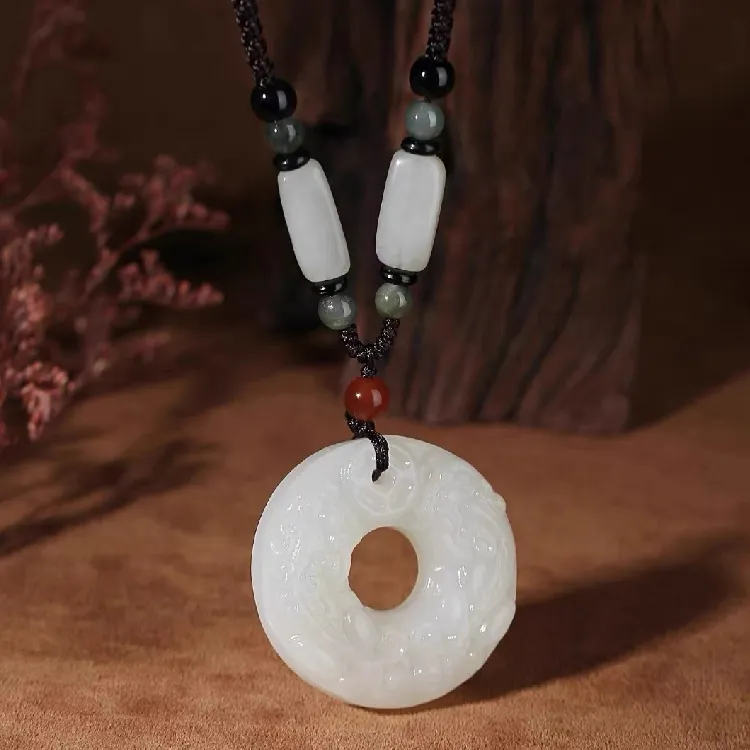 Emerald Dynasty Chalcedony Necklaces Unisex-1