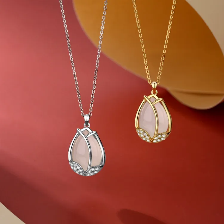 Emerald Dynasty Chalcedony Necklaces Women's-1