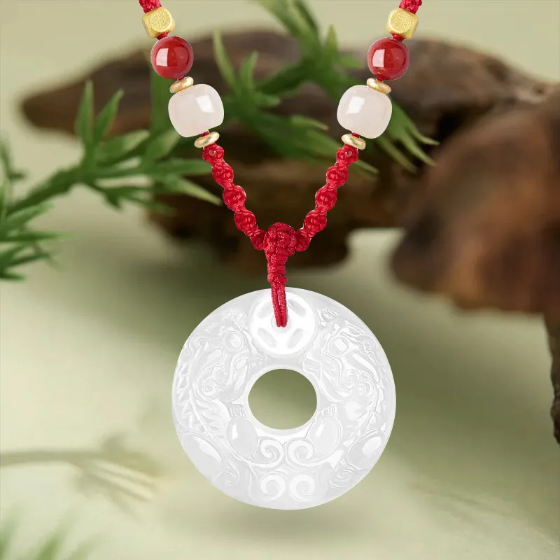 Emerald Dynasty Chalcedony Necklaces Unisex-3