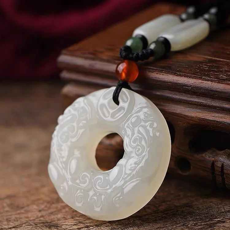 Emerald Dynasty Chalcedony Necklaces Unisex-3