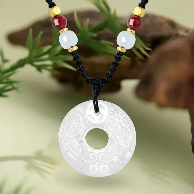 Emerald Dynasty Chalcedony Necklaces Unisex-1
