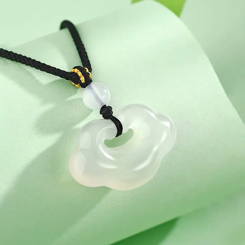 Emerald Dynasty Natural Chalcedony Necklaces Women's-2