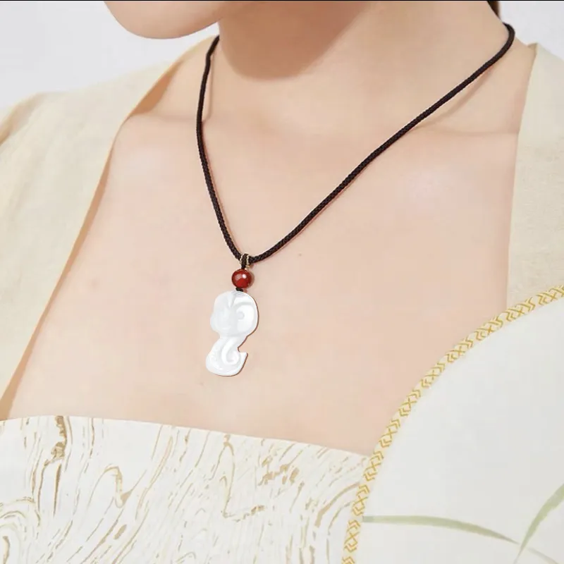 Emerald Dynasty Chalcedony Necklaces Unisex-3