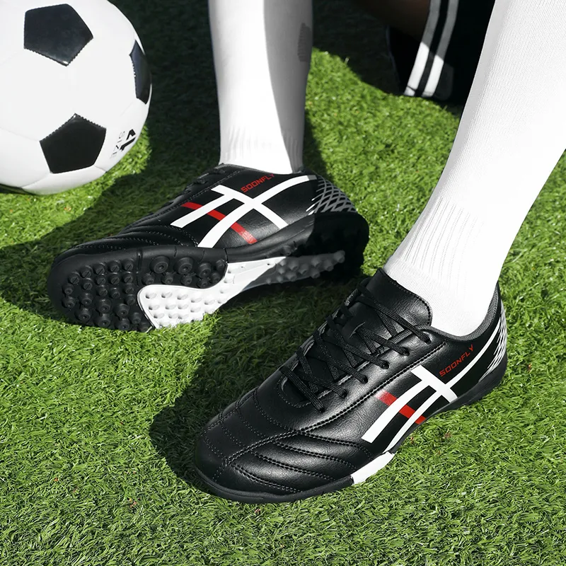 SOONFLY Soccer Shoes Men Low Top Black-7