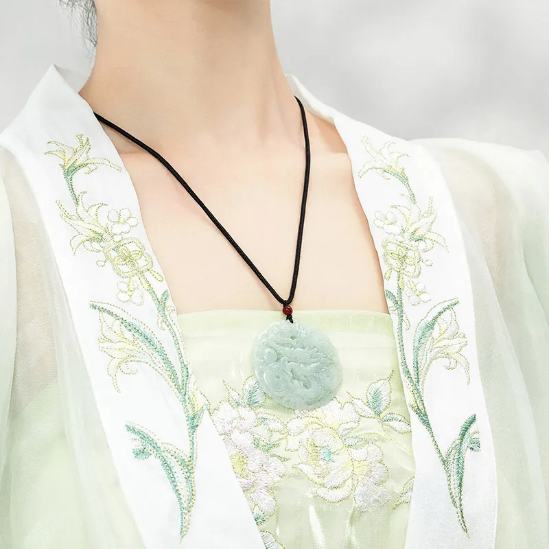 CHINA GOLD Glutinous Jade Necklaces Unisex-1