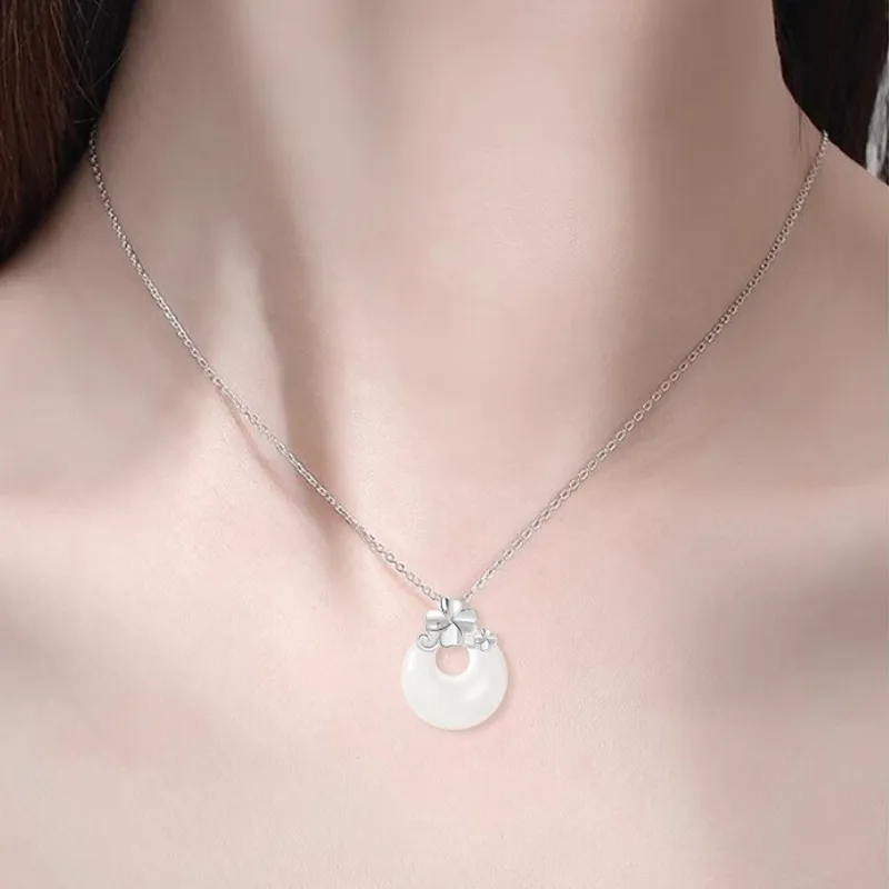 CHINA GOLD Chalcedony Jade Necklaces Women's-1