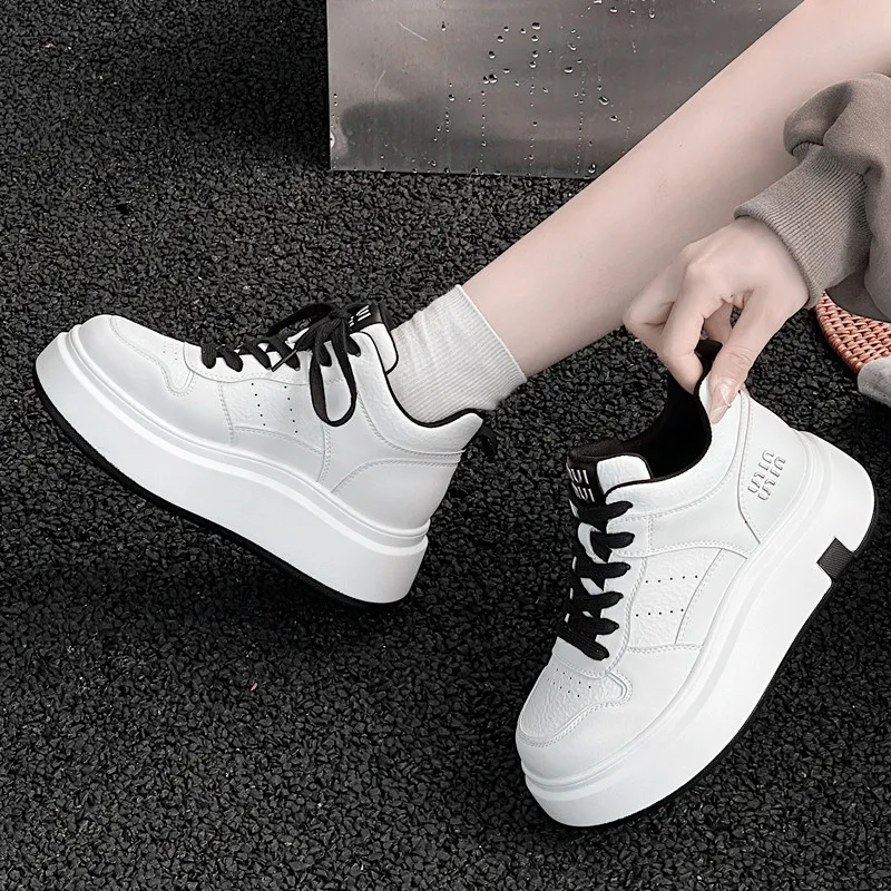 Ruomini Anti-Slip And Wear-Resistant Height Increasing Low-Top Skateboard Shoes Women's-1