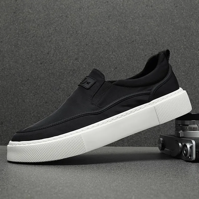 Ruomini Breathable Low Top Skateboard Shoes Men's Black-1