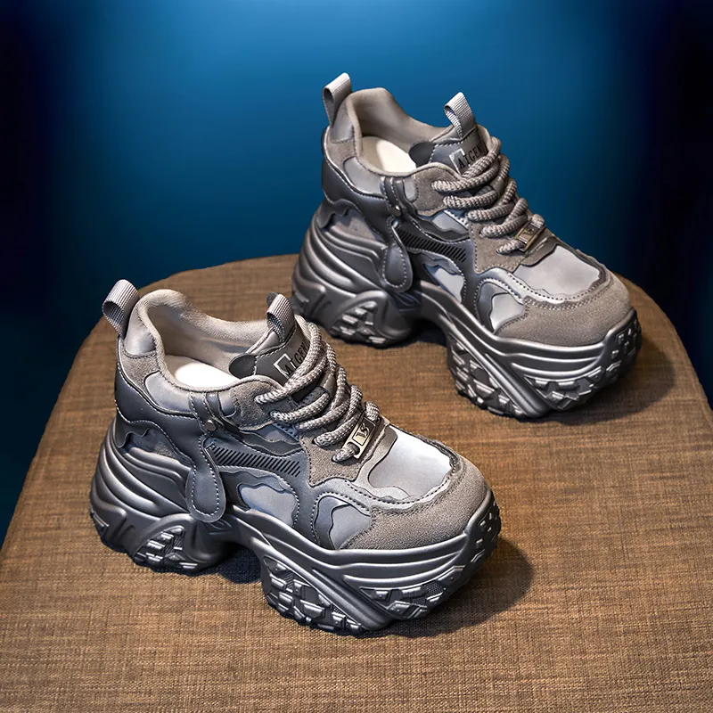Egger Bird Coverage Low-Top Chunky Sneakers Women's-11