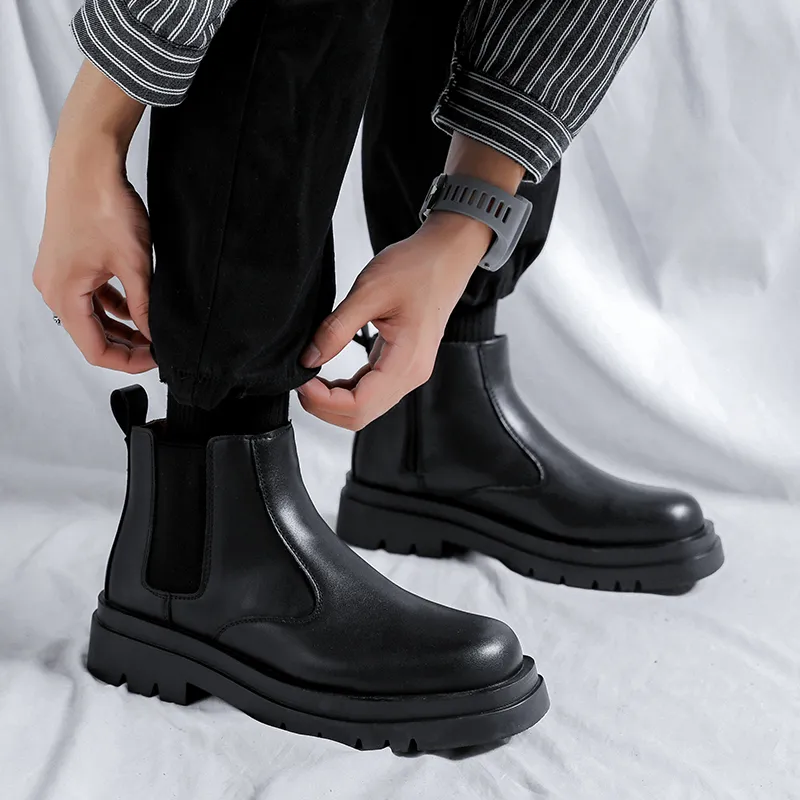 Cachiotti Crew Chelsea Boots Black-5