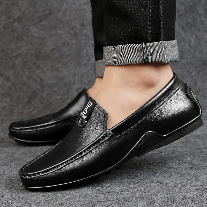 CKVUSAMG Gommino Loafers Unisex Black/White-5