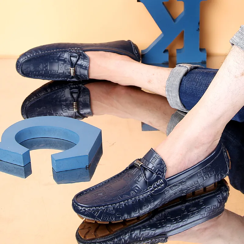 CKVUSAMG Gommino Loafers Men Black/White/Blue-13