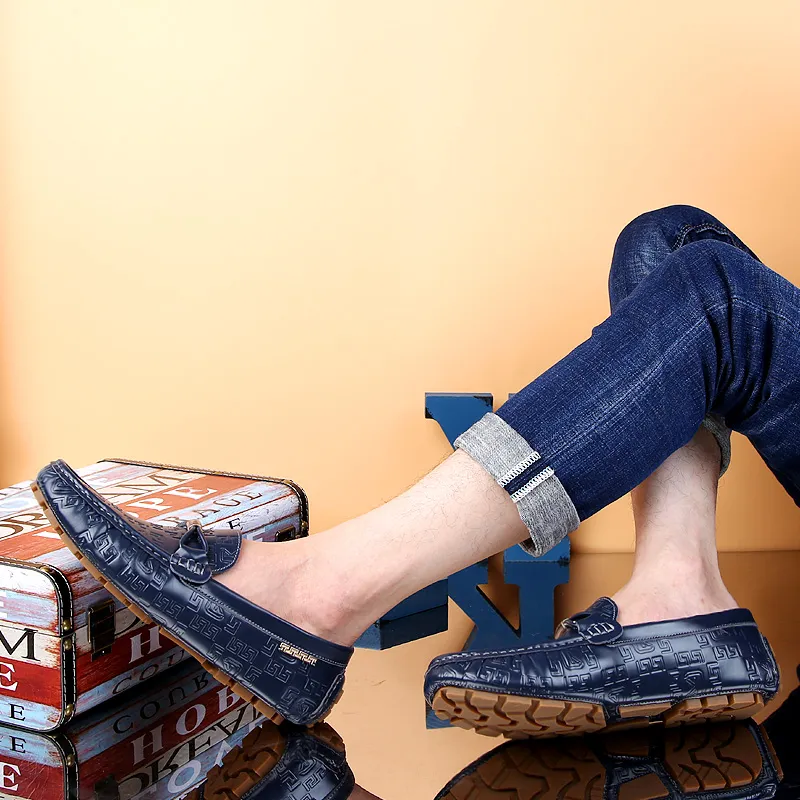 CKVUSAMG Gommino Loafers Men Black/White/Blue-15