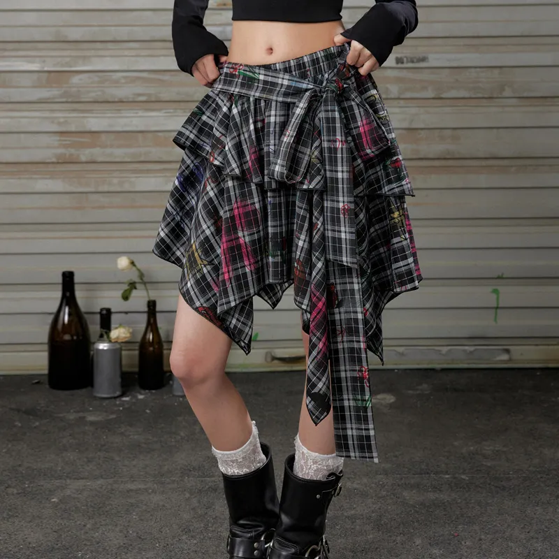 UNIFREE Casual Short Skirts Women's Black White Plaid-2