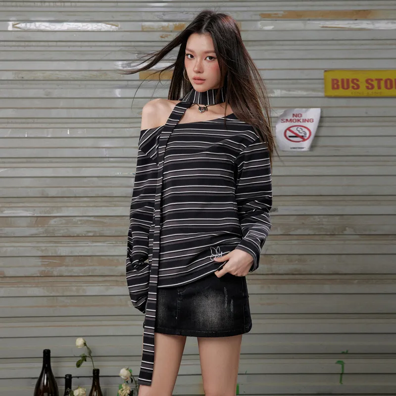 UNIFREE T-Shirt Women's Black Gray Stripes-2