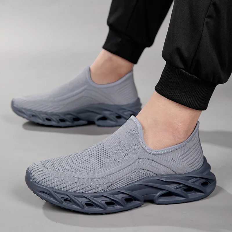 Bull Thunder Slip Resistant And Breathable Low Top Casual Shoes Men's-4