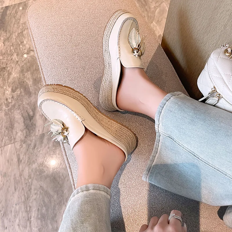 Su Yanjiao EVA Stitching Metal Fringe Closed Toe Slippers Women's-5