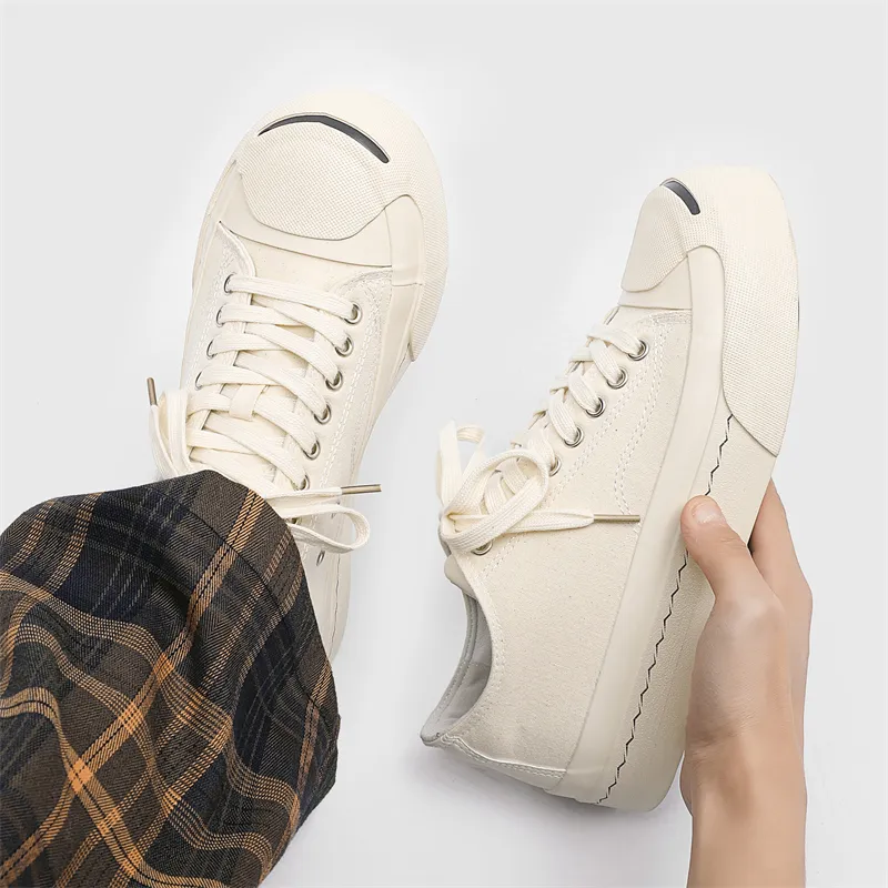 OUBT Open Mouth Smiley Face Breathable And Slip Resistant Low Top Canvas Shoes Unisex-18
