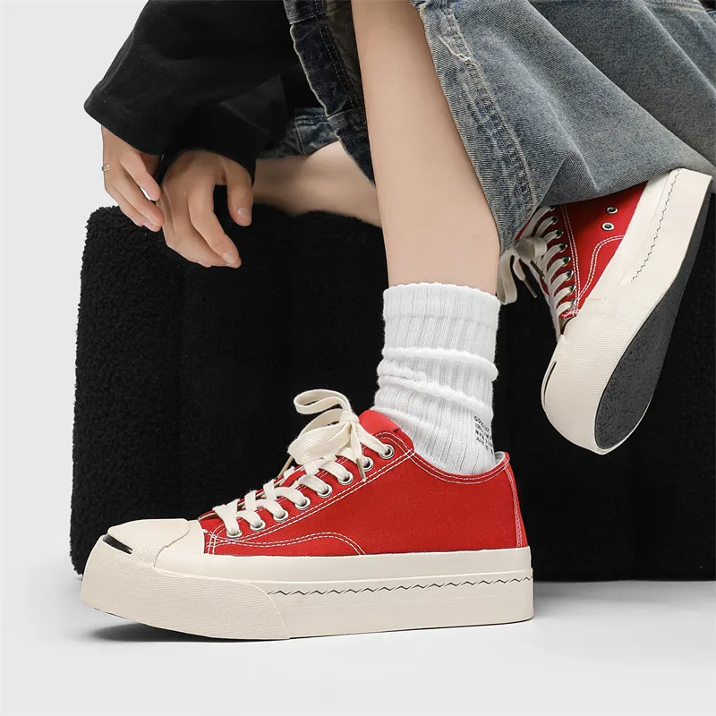OUBT Open Mouth Smiley Face Breathable And Slip Resistant Low Top Canvas Shoes Unisex-12