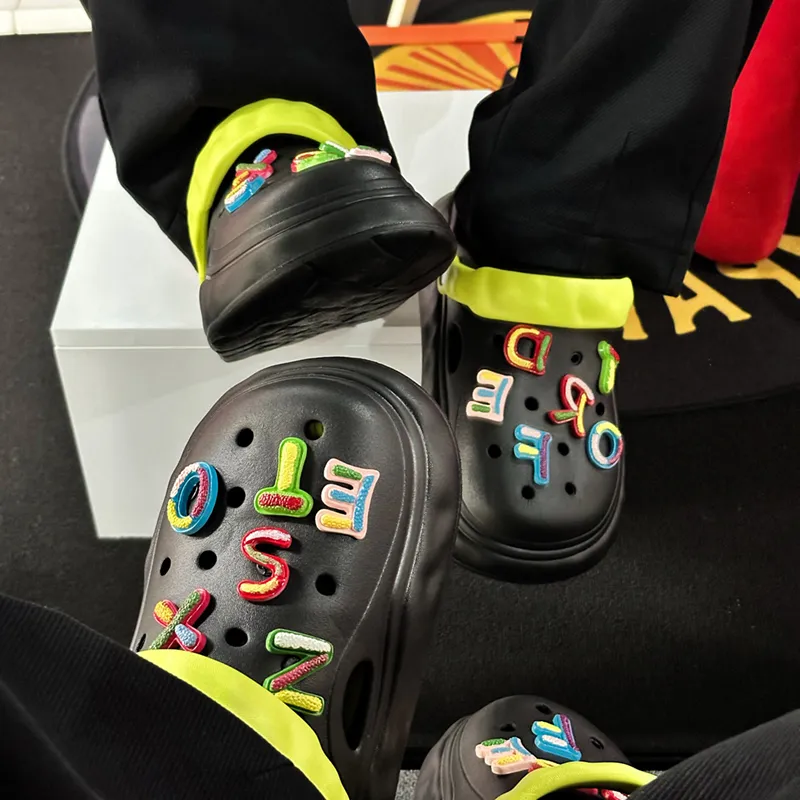 OUBT Clogs Men-7