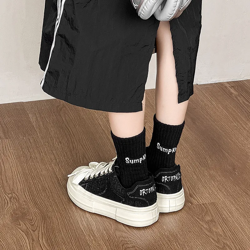 KUNGFUDEER Low Top Skateboard Shoes Unisex Black-5