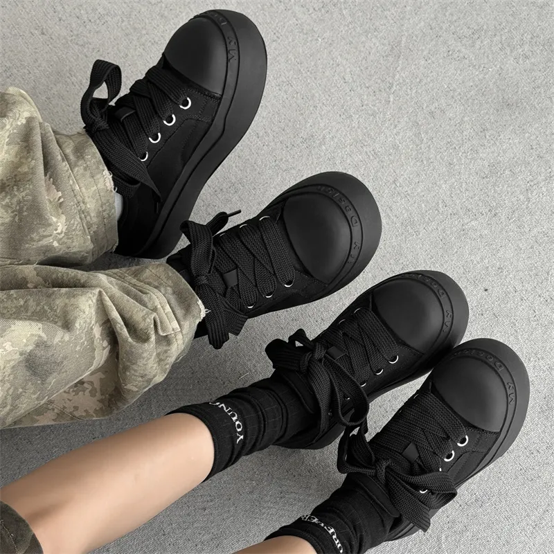 KUNGFUDEER Thread Line Collection Anti Slip Wear Resistant Low Top Skateboard Shoes Unisex Black-2
