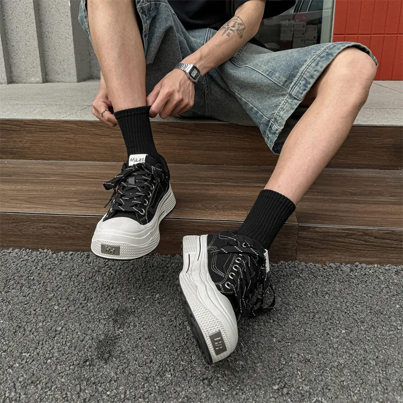KUNGFUDEER Thread Line Collection Slip Resistant, Abrasion Resistant, Breathable Low Top Skateboard Shoes Unisex Black-1