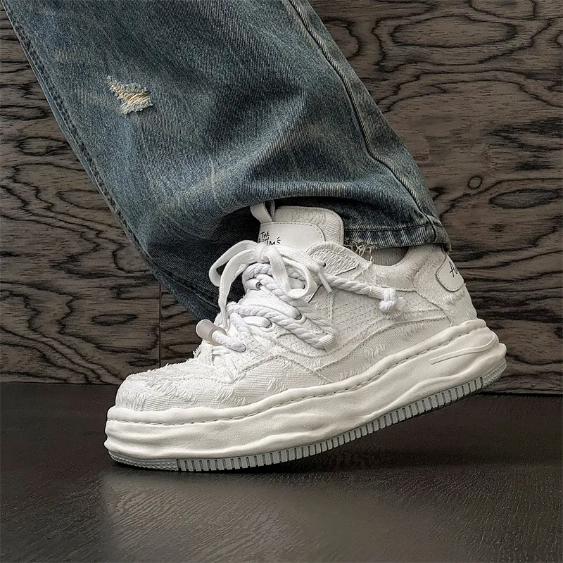 KUNGFUDEER Distressed Aesthetics Canvas Shoes Unisex White-1