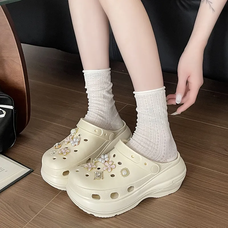 Craftsman gang Clogs Women's-6