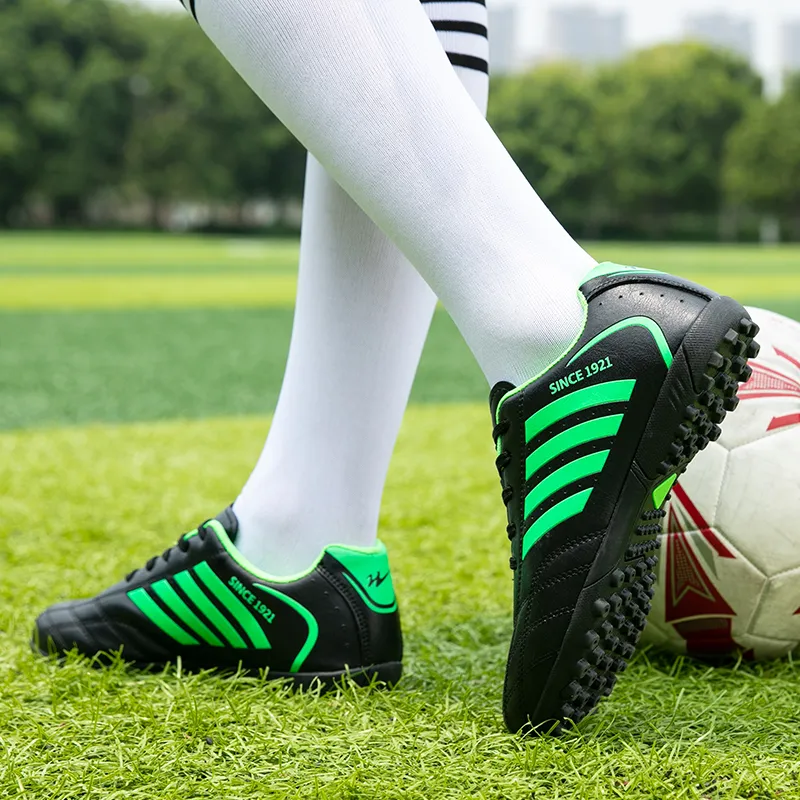 Binary Soccer Shoes Unisex Black-11