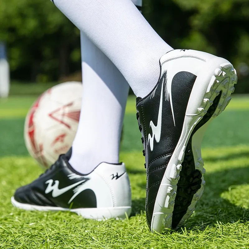 Binary Cushioning Anti Slip And Wear Resistant Coverage Lightweight Soccer Shoes Unisex-15