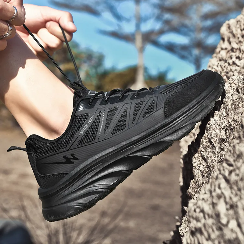 Binary Low Top Running Shoes Men's Black-8