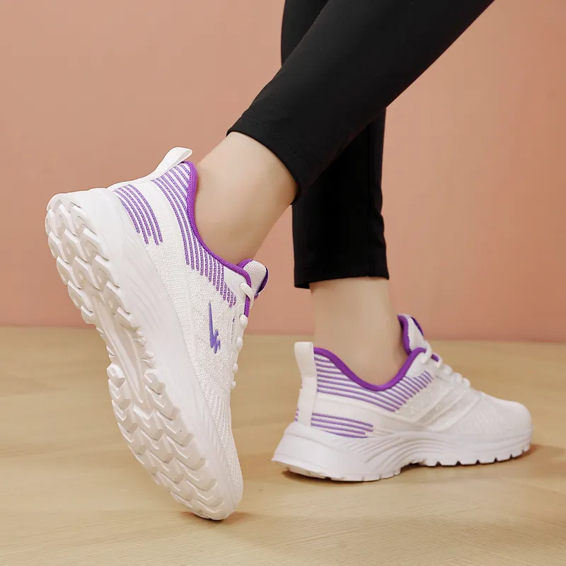 Binary Low Top Running Shoes Women's-8