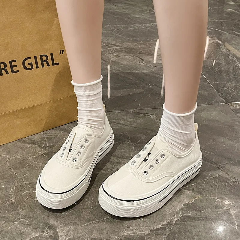 MEXICAN Slip Resistant, Abrasion Resistant, Lightweight, Height Increasing Low Top Canvas Shoes Women's-6