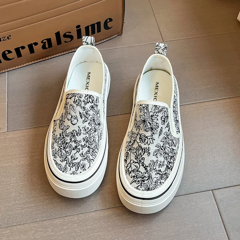 MEXICAN Slip Resistant, Abrasion Resistant, Lightweight Low Top Canvas Shoes Women's-1