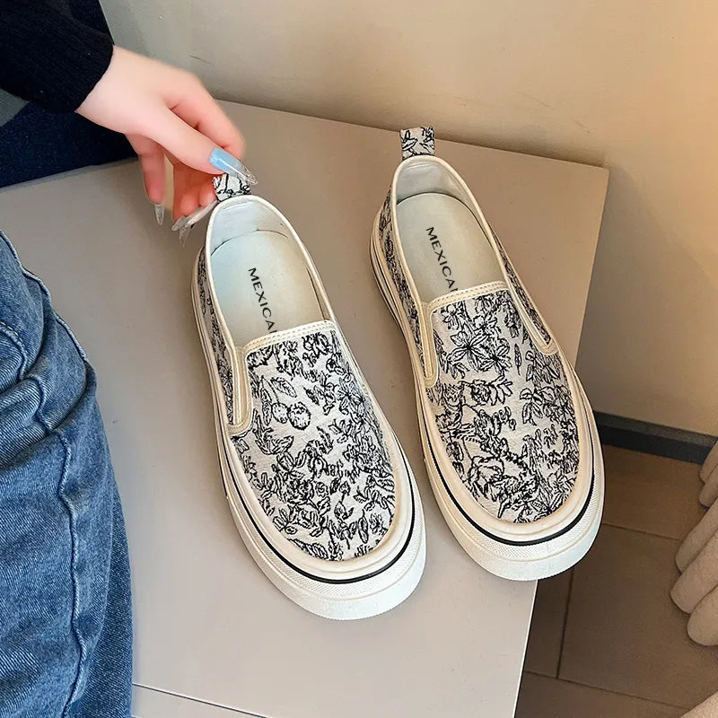 MEXICAN Slip Resistant, Abrasion Resistant, Lightweight Low Top Canvas Shoes Women's-2