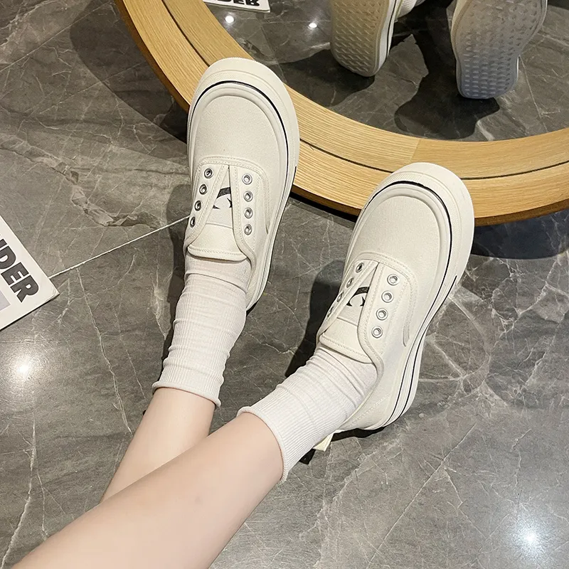 MEXICAN Slip Resistant, Abrasion Resistant, Lightweight, Height Increasing Low Top Canvas Shoes Women's-8