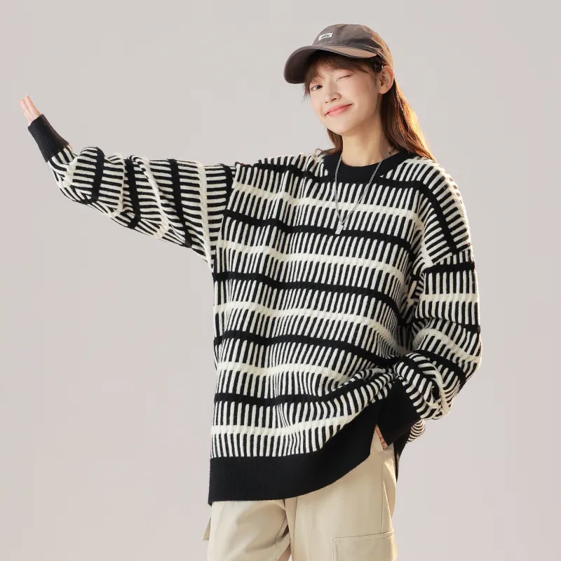 GSUE Sweaters Unisex-11