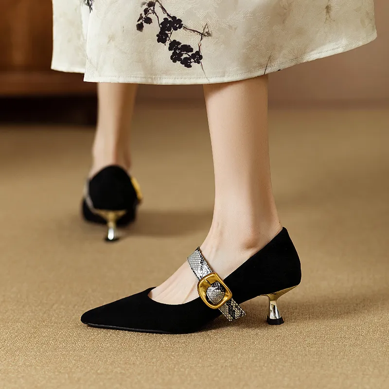 WUJI Flared Heel High Heels Women's Black-1