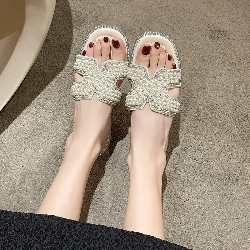 WUJI Rubber Sole Rhinestone Slip Resistant Abrasion Resistant Slide Slippers Women's-1