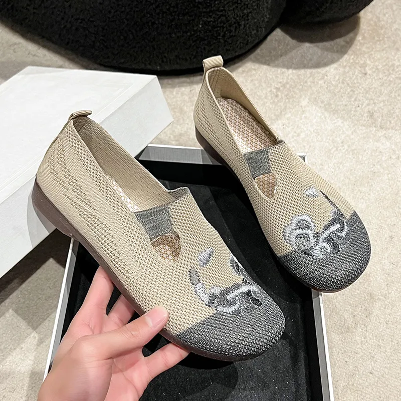 WUJI Anti Slip Wear Resistant Low Top Casual Shoes Women's-3