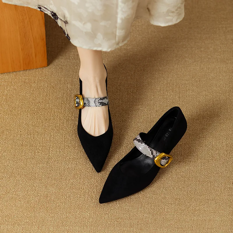WUJI Flared Heel High Heels Women's Black-4