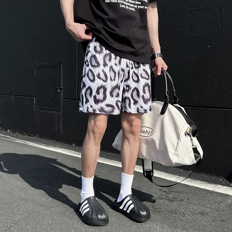UNthemed Casual Shorts Unisex-18