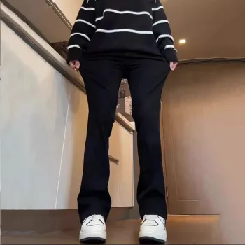 UNthemed Jeans Unisex