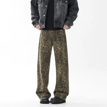 UNthemed Jeans Unisex Leopard Print