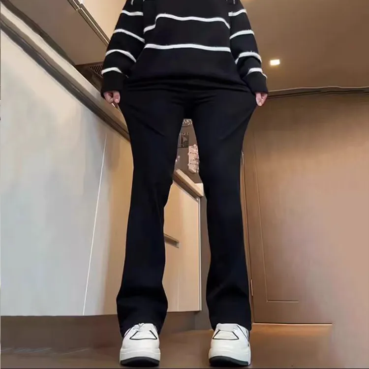 UNthemed Jeans Unisex-4